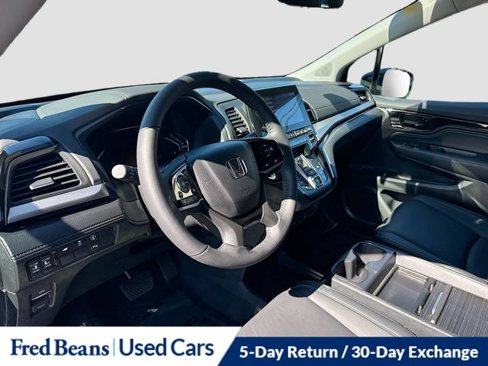 Certified 2024 Honda Odyssey Touring image 9