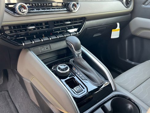 New 2026 Chevrolet Colorado ZR2 w/ Technology Package image 35