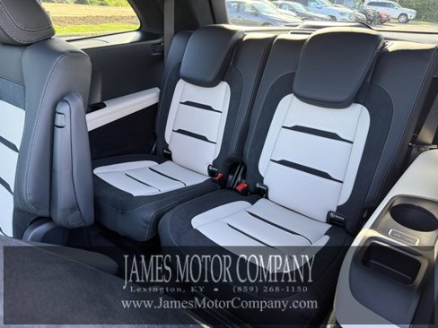 New 2026 Mercedes-Benz GLS 63 AMG 4MATIC image 23