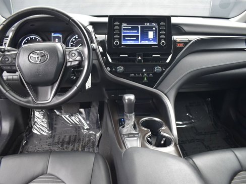Used 2024 Toyota Camry SE image 8