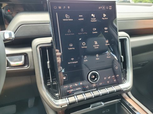 New 2025 GMC Yukon Denali w/ Denali Reserve Package image 8
