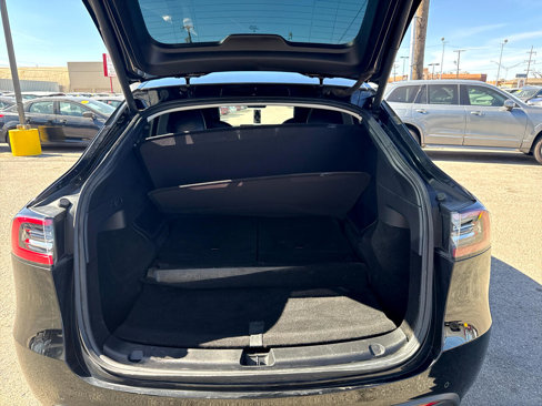 Used 2021 Tesla Model Y Long Range image 8