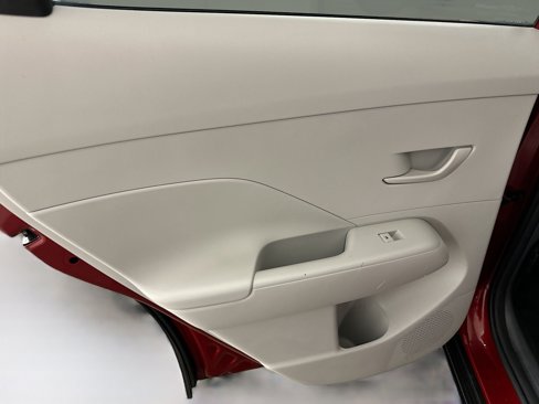 Used 2025 Hyundai Kona SEL image 27