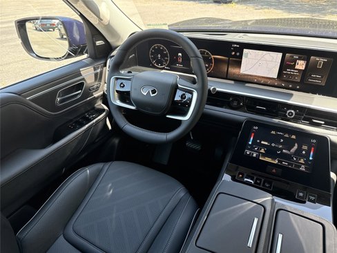 New 2026 INFINITI QX80 Luxe image 18