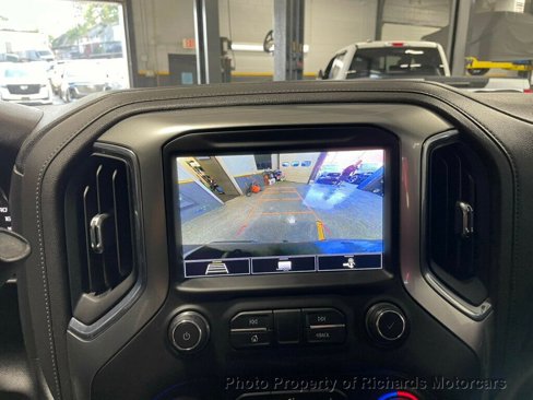 Used 2020 Chevrolet Silverado 1500 LT Trail Boss w/ Midnight Edition image 16