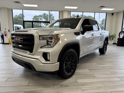 Used 2020 GMC Sierra 1500 Elevation w/ Elevation Value Package image 3