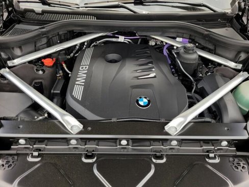 New 2026 BMW X7 xDrive40i w/ Executive Package image 13