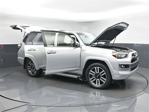 Used 2024 Toyota 4Runner Limited image 41
