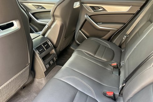 Used 2025 Jaguar F-PACE R-Dynamic S image 12