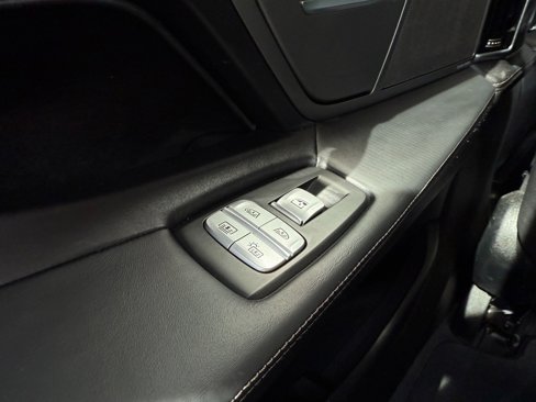 Used 2019 BMW 750i w/ Executive Package image 47