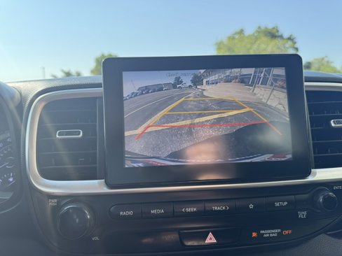 Used 2021 Hyundai Venue SE image 19