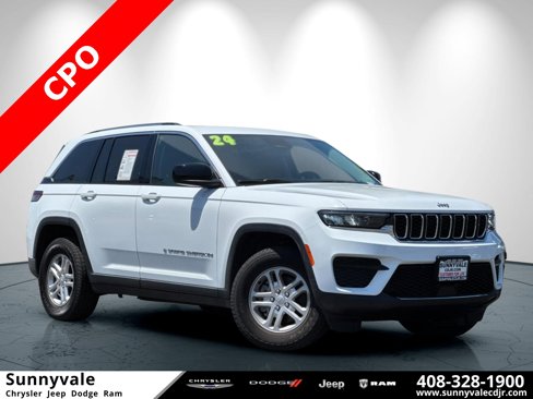 Used 2024 Jeep Grand Cherokee Laredo image 1