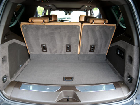 Used 2022 Cadillac Escalade Premium Luxury image 62