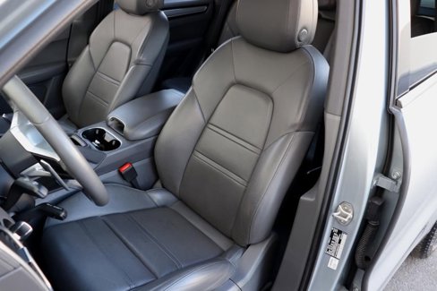 Used 2021 Porsche Cayenne image 19