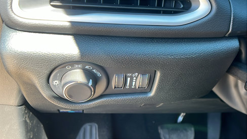 New 2026 Chrysler Voyager LX image 22