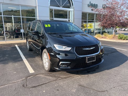 New 2025 Chrysler Pacifica Select image 7
