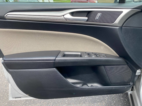 Used 2019 Ford Fusion S image 11
