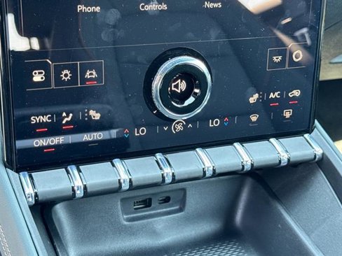 New 2026 GMC Terrain AT4 w/ Technology Package II image 32