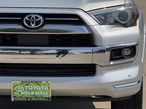 Used 2021 Toyota 4Runner Limited image 15
