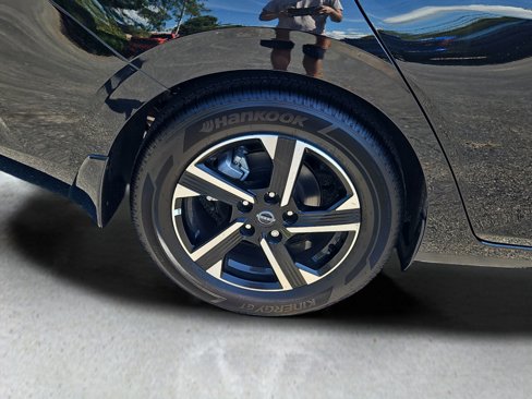 Used 2025 Nissan Sentra SV image 20