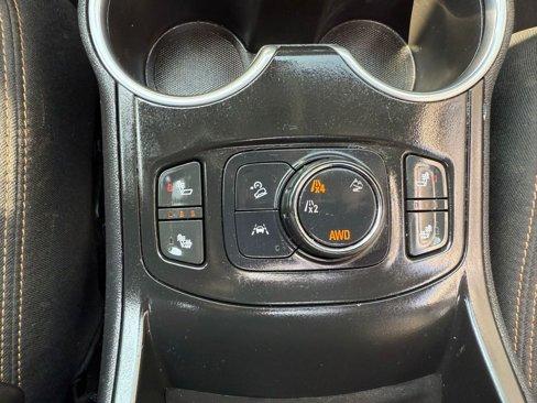 Used 2021 GMC Terrain SLE image 29
