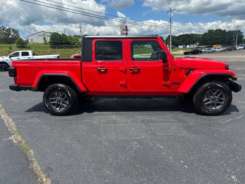 New 2025 Jeep Gladiator Sport image 10