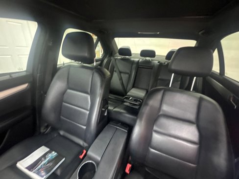 Used 2013 Mercedes-Benz C 300 4MATIC Sedan image 7