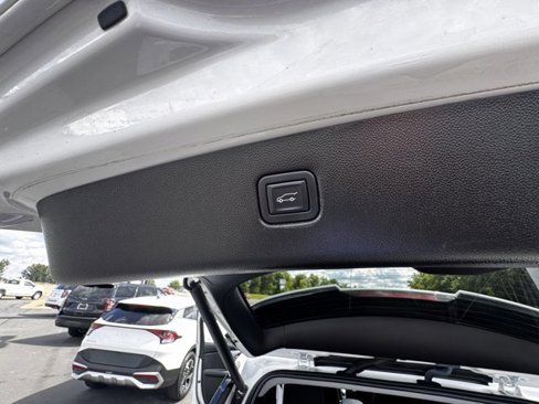 Used 2023 Chevrolet Blazer LT w/ Convenience Package image 9