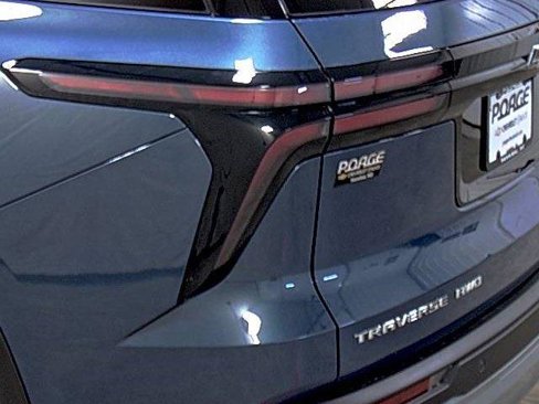 New 2026 Chevrolet Traverse LT w/ Sun and Wheel Package image 10