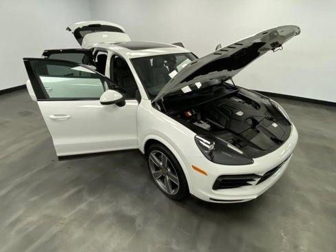 Used 2021 Porsche Cayenne image 55