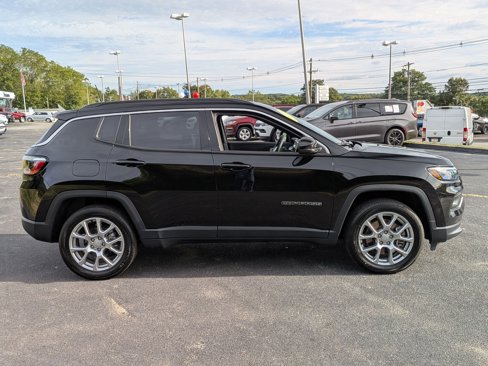 Certified 2024 Jeep Compass Latitude w/ Sun and Sound Group image 3
