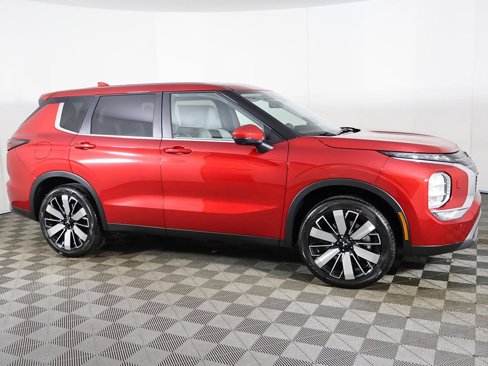 New 2025 Mitsubishi Outlander SE image 21