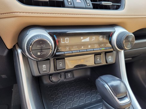 Certified 2021 Toyota RAV4 XLE Premium image 30