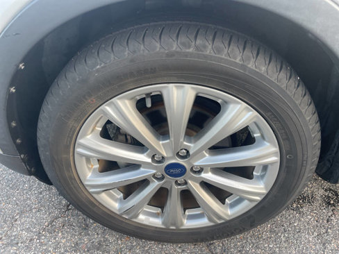 Used 2017 Ford Escape Titanium image 10