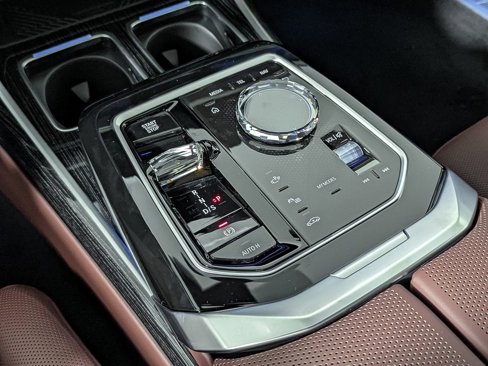 New 2026 BMW 740i xDrive image 31