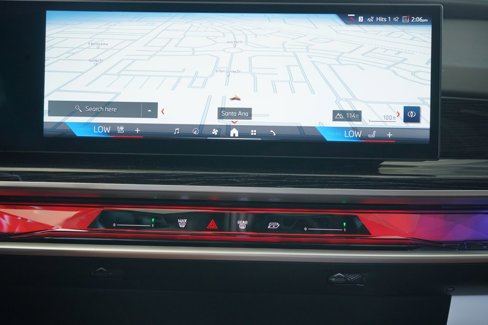 New 2026 BMW 740i w/ Premium Package image 15