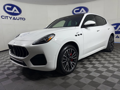 Used 2024 Maserati Grecale GT image 31