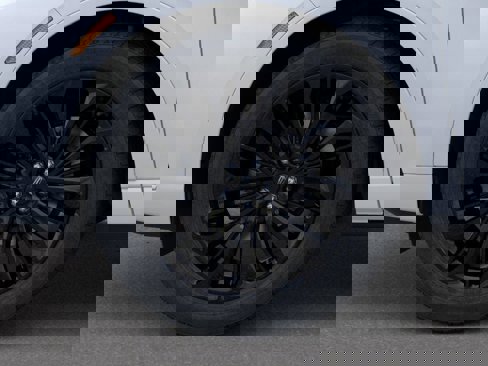 New 2025 Lincoln Corsair AWD w/ Equipment Group 101A image 19