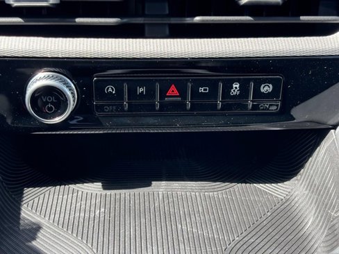 New 2025 Ford Explorer Active w/ Active Comfort Package image 10