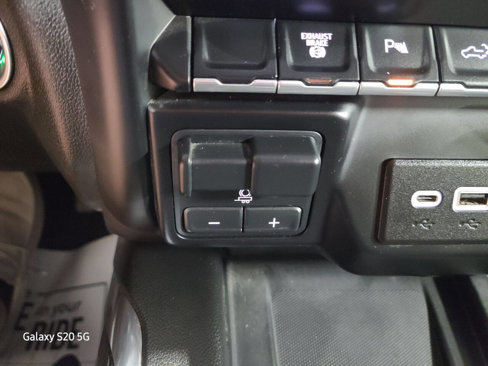 Used 2023 GMC Sierra 2500 AT4 w/ AT4 Preferred Package image 48