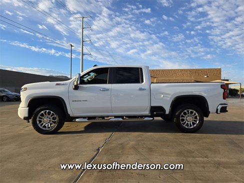 Used 2025 Chevrolet Silverado 2500 LT w/ Z71 Chrome Sport Edition image 4
