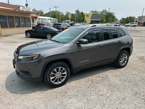 Used 2019 Jeep Cherokee Latitude Plus w/ Cold Weather Group image 3