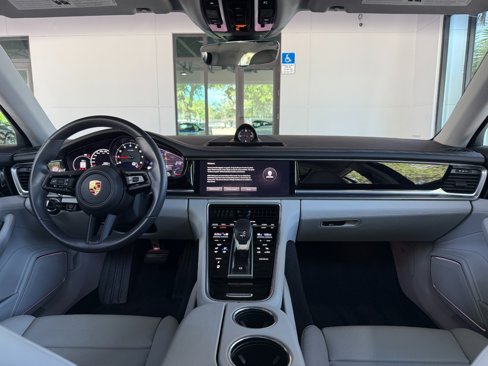 Used 2023 Porsche Panamera 4 w/ Premium Package image 39
