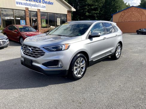 Used 2024 Ford Edge Titanium image 2