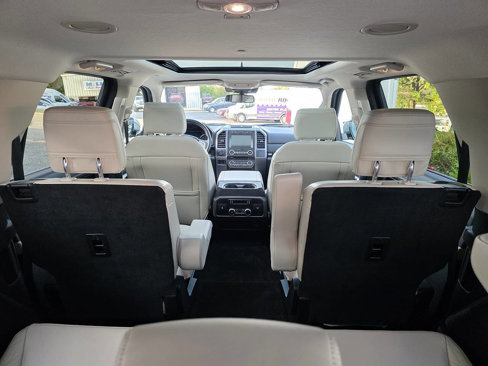 Used 2018 Ford Expedition Max Platinum image 11
