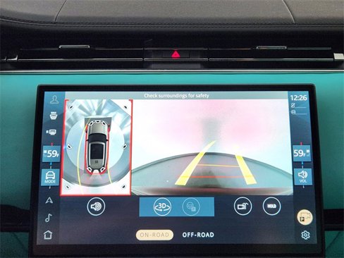 New 2025 Land Rover Range Rover SE image 17