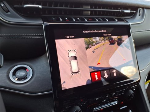 New 2025 Jeep Grand Cherokee Limited w/ Luxury Tech Group II image 20