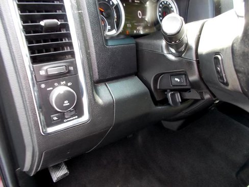 Used 2015 RAM 3500 Laramie image 32