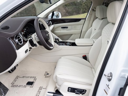 New 2025 Bentley Bentayga image 25