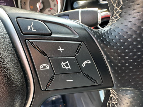 Used 2014 Mercedes-Benz CLA 250 image 23